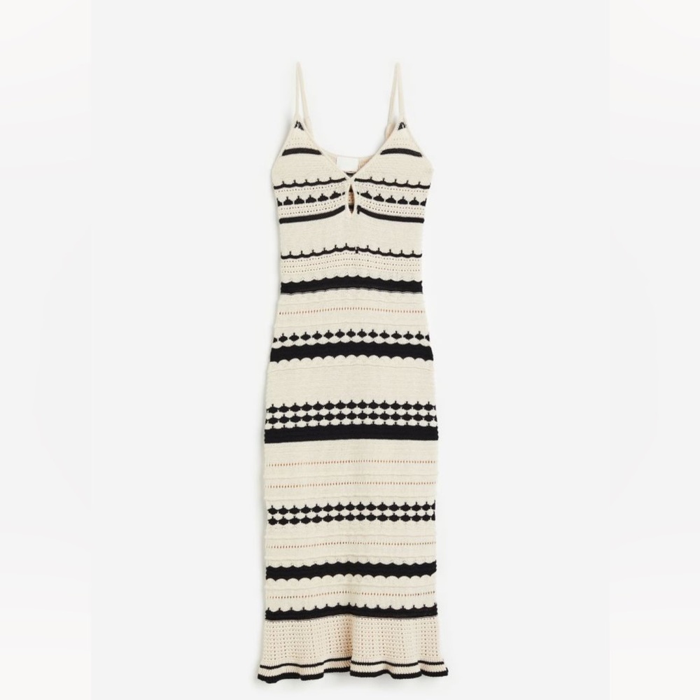 •EVERYTHING$10• NWT H&M Crochet Look Knit Dress.